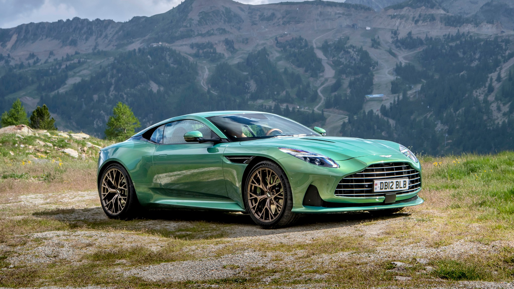 2025 Aston Martin DB12