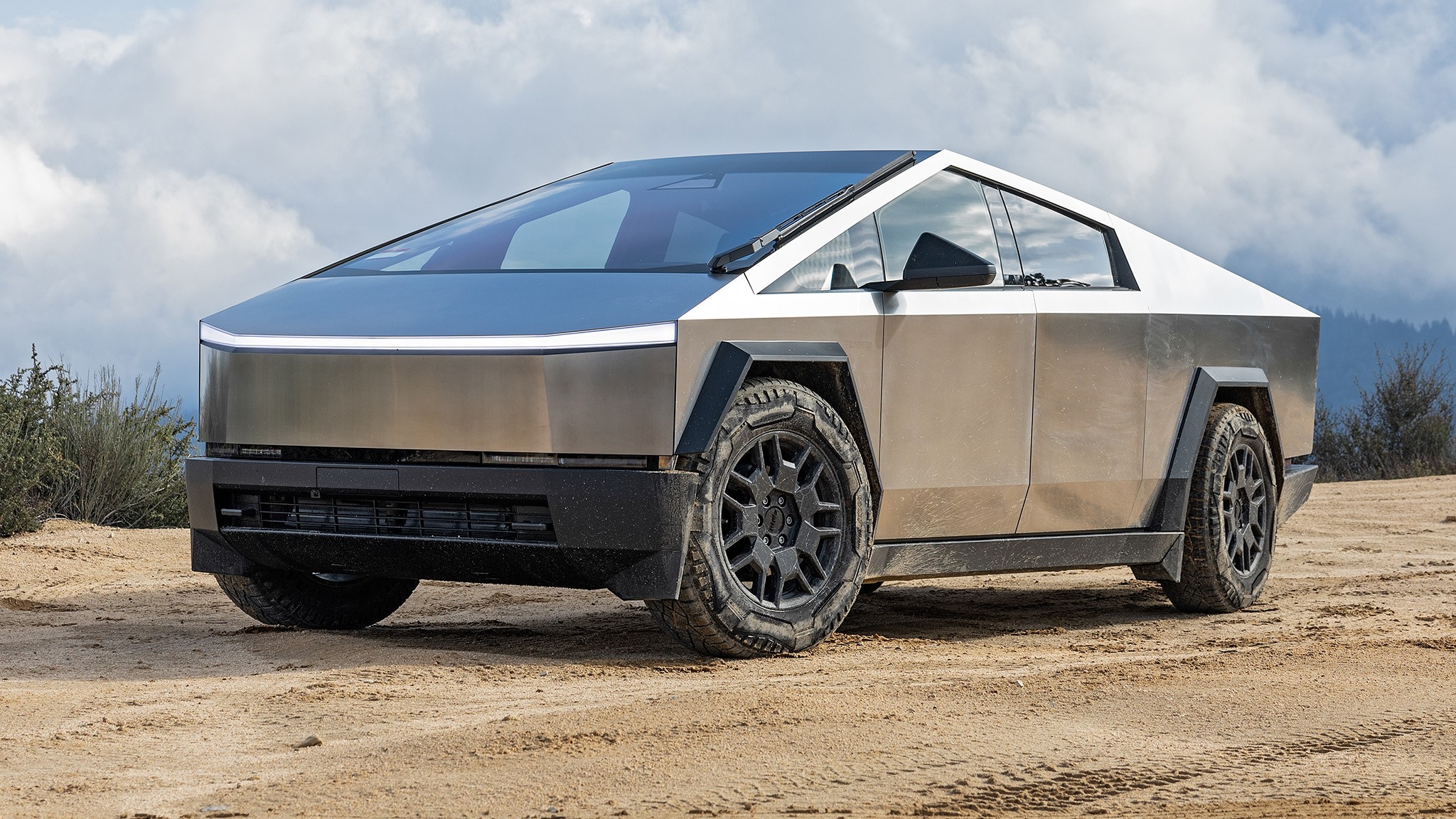 2025 Tesla Cybertruck