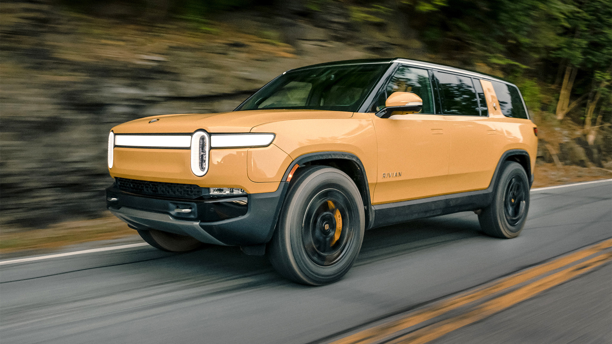 2023 Rivian R1S