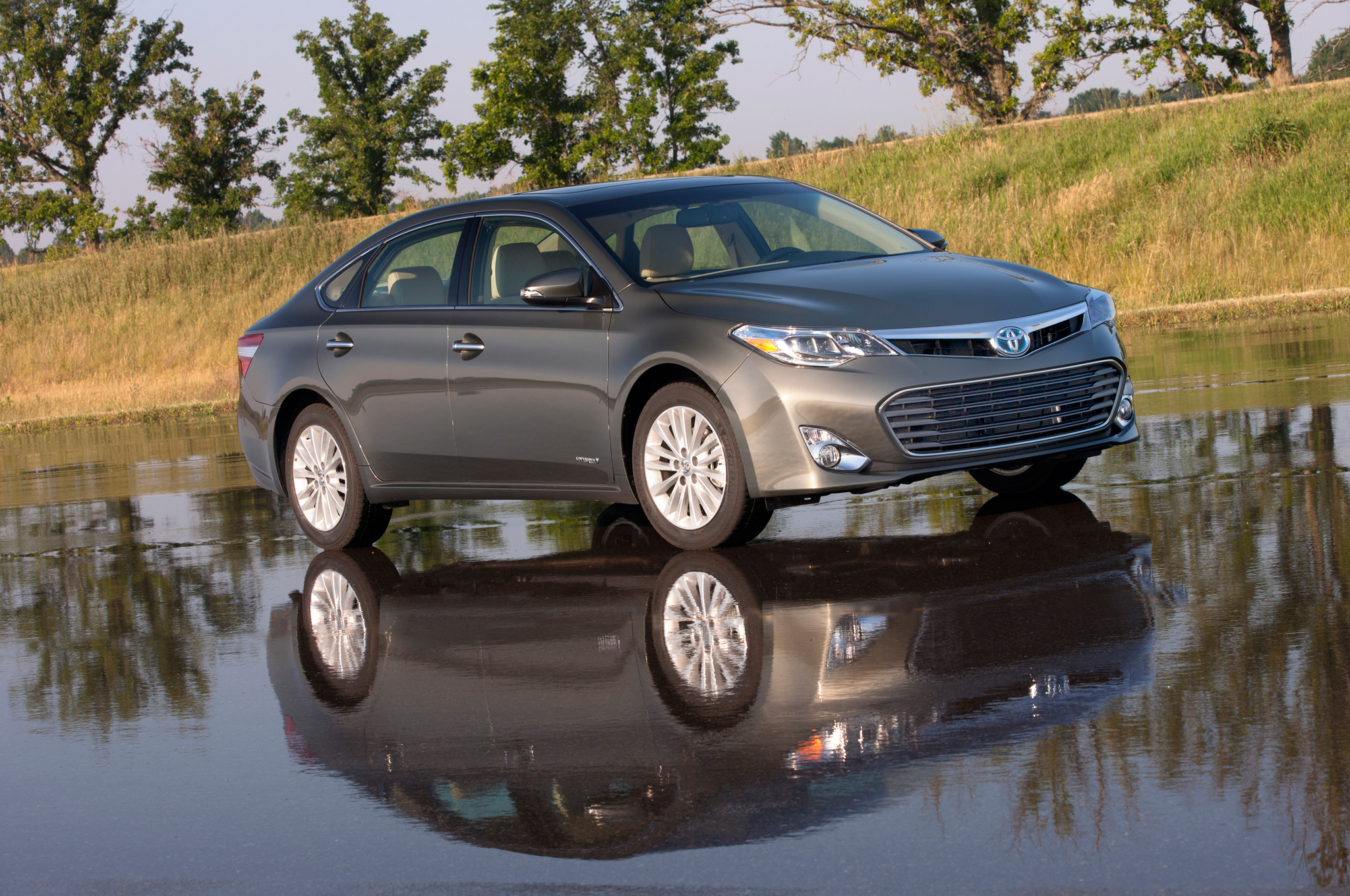 2015 Toyota Avalon Hybrid