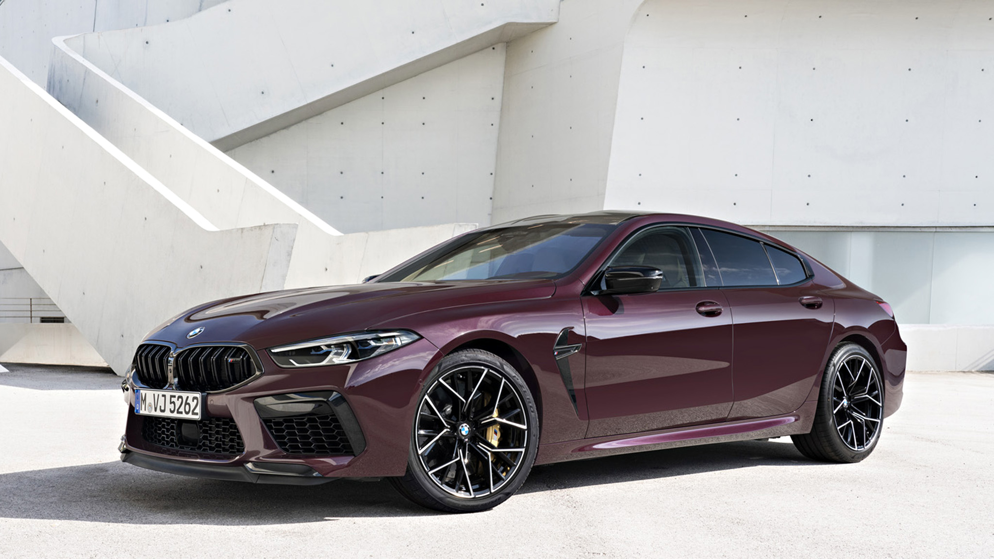 2021 BMW M8